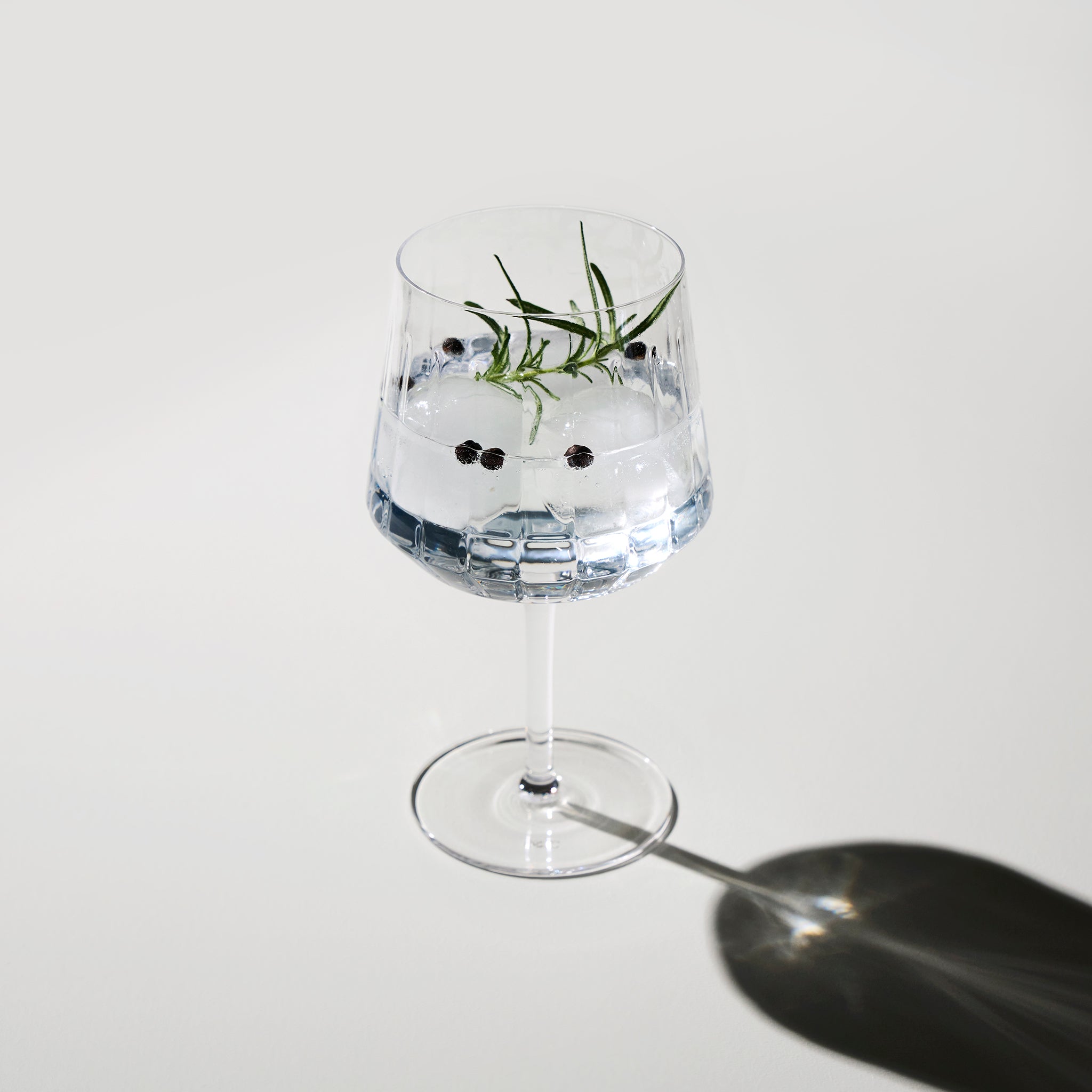 The Blend Gin Glass